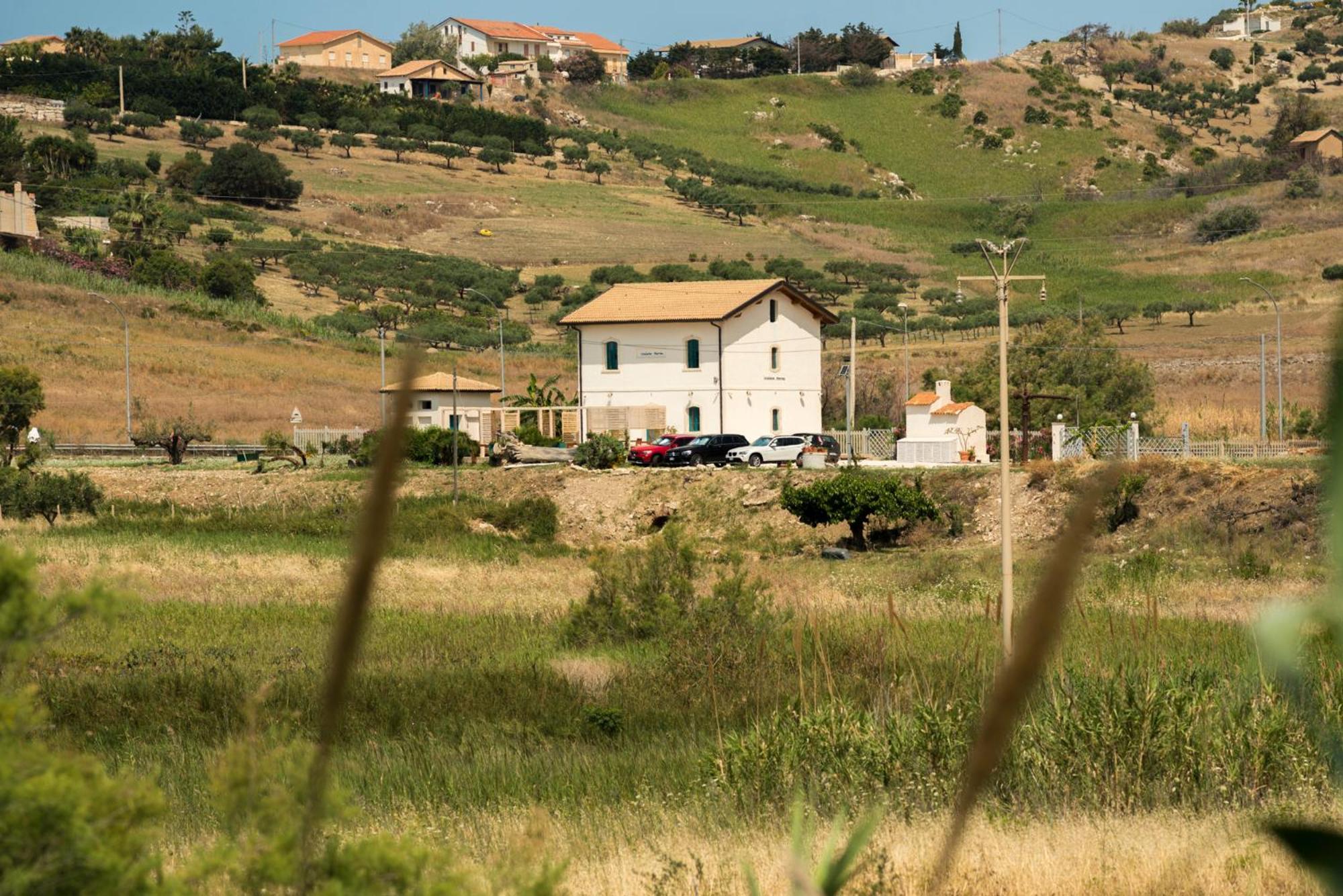B&B Fermata 106 Da Carolina Siculiana Marina Kültér fotó